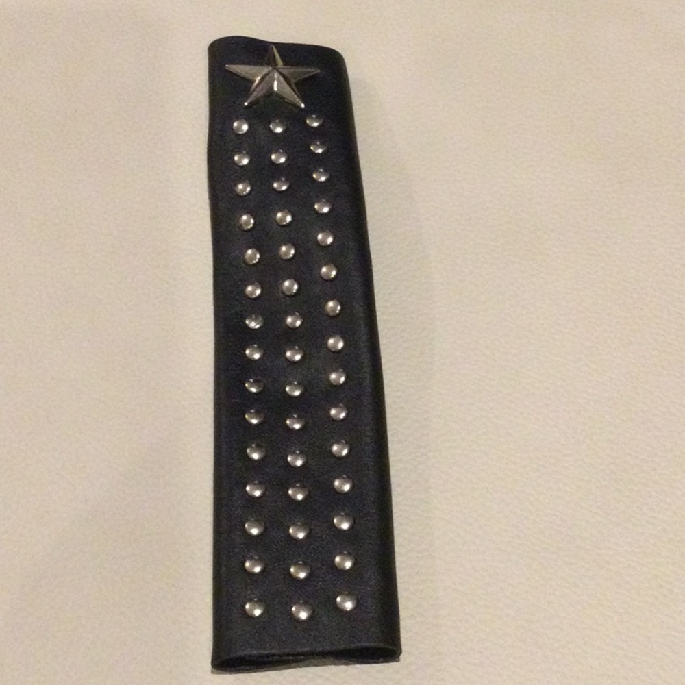 Leather pony tail glove